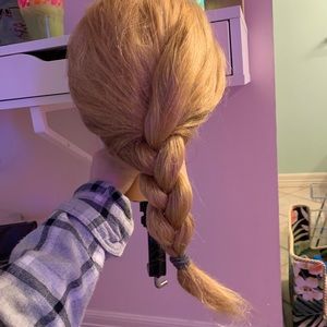 BLONDE LONG HAIR MANNEQUIN HEAD